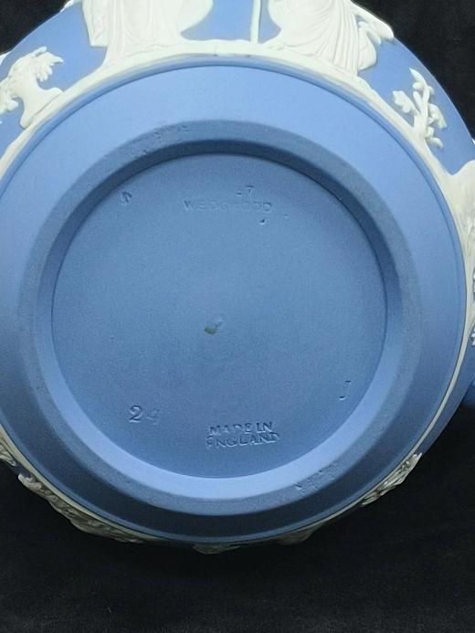 英产威基伍德碧玉浮雕茶壶 商品图7