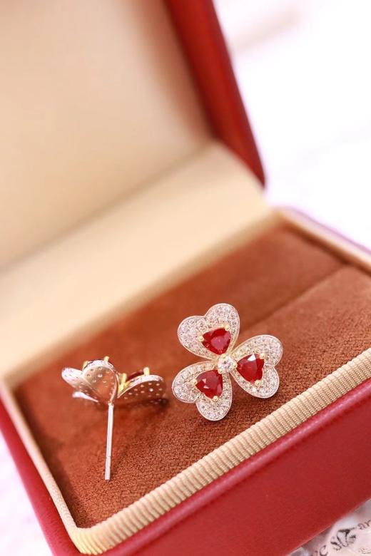 1.39ct 红宝石耳钉 商品图3