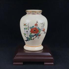 日本萨摩烧梅花瓶 带原盒