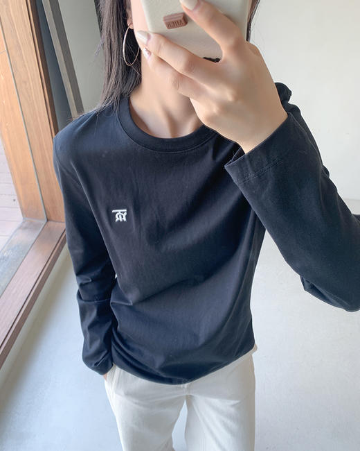 现货 THS 8.10-无  B家 情侣款 水柔棉汗布 巨巨巨柔软长袖刺绣T恤 2色 QH439 商品图2