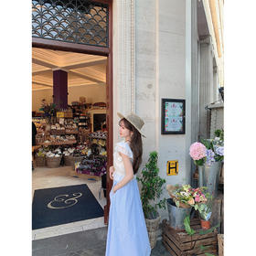 金蘑菇菇  小苍兰 /设计感短款收腰衬衫+半裙