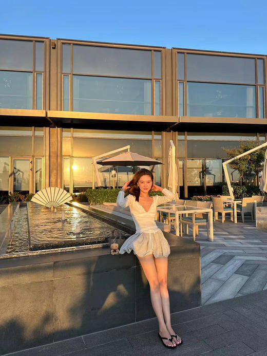 DUO智仙生 女高运动型录灰色宽松Polo卫衣和蕾丝百褶裙 商品图2