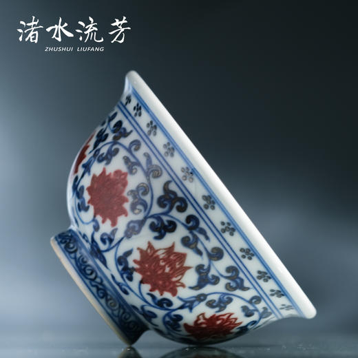 渚水流芳青花釉里红缠枝莲双狮戏球压手杯（缺货） 商品图2