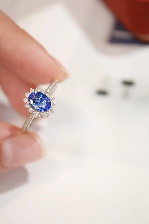 1.23ct 蓝宝石戒指 商品图3