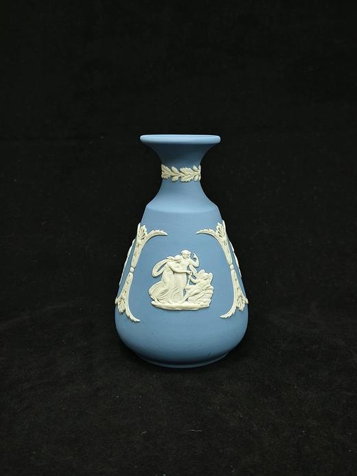 英产威基伍德小花瓶，经典的碧玉浮雕系列 商品图0