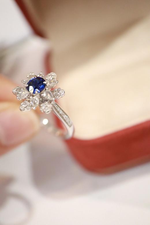 0.57ct 蓝宝石戒指 商品图1