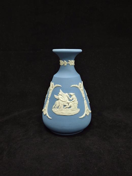 英产威基伍德小花瓶，经典的碧玉浮雕系列 商品图1