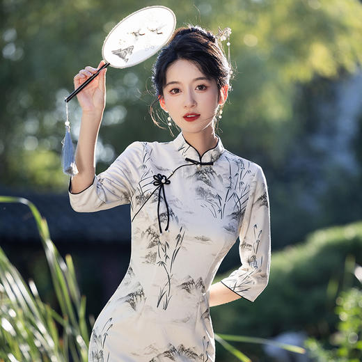 2024秋季新款手工扣牛奶丝年轻款水墨显瘦设计感改良旗袍MLS7021 商品图1