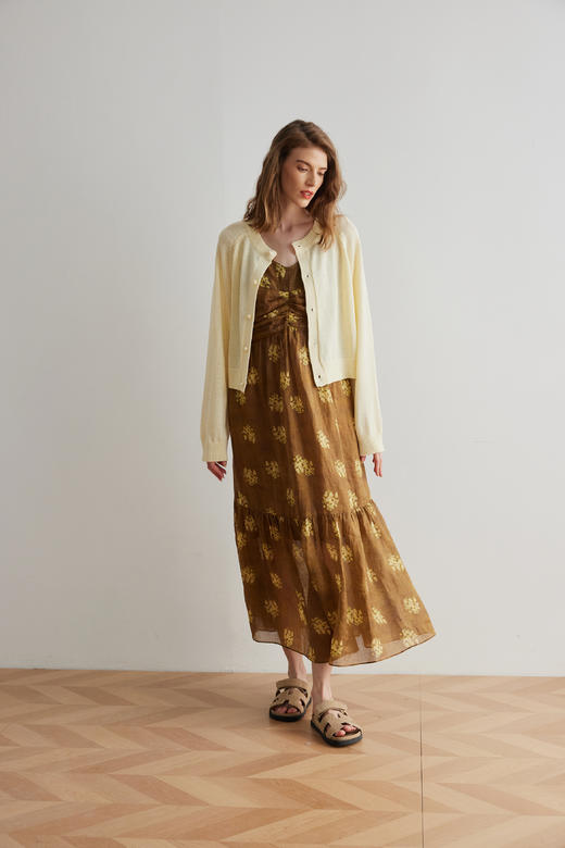 COCO ZONE"苏丽丝"夏季设计感印花吊带连衣裙气质无袖V领褶皱长裙CC1B0955 商品图2