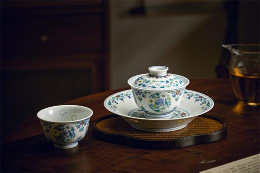 富玉窑  景德镇手工青花斗彩团菊玲珑主人杯盖碗茶具套组 商品图2