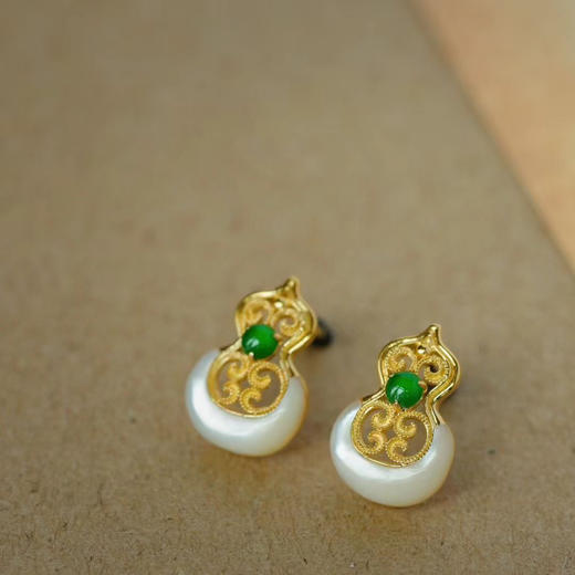 龢盒原创 18k金镶白贝翡翠小葫芦耳钉 商品图1