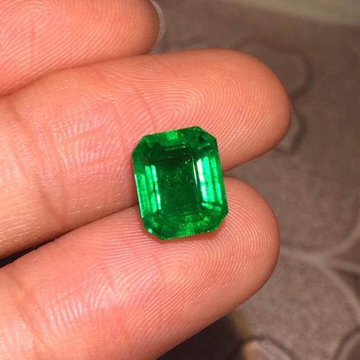 3.08ct 祖母绿裸石 商品图1