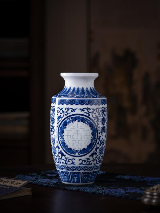 富玉  青花玲珑花瓶陶瓷器中式居家装饰品花瓶-手绘寿字瓶 商品图1