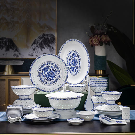 畅销经典 饮食伴侣 | 富玉陶瓷 青花玲珑瓷 梅樱系列餐具釉中彩 商品图0