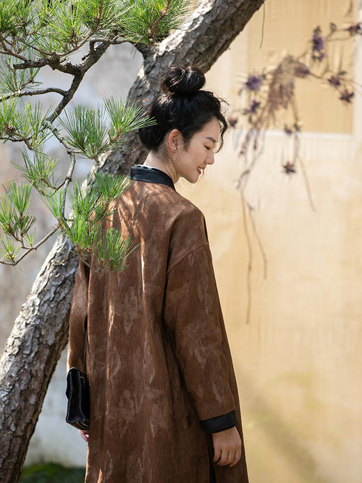 牧衣游原创 重磅鹤提花香云纱长外套新款禅意复古宽松开衫 满鹤楼 商品图3