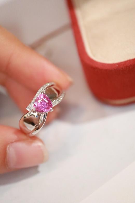 0.95ct 蓝宝石戒指 商品图4