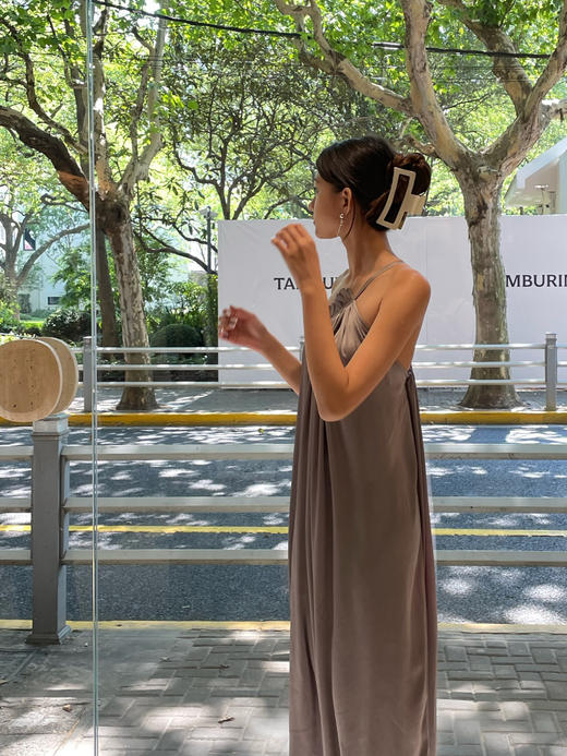 TU｜C04SS24-OP05- 褶皱单肩连衣裙【灰GY00 / 黑BK00】 商品图4