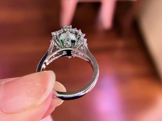 1.35ct 7.32g 祖母绿戒指吊坠 商品图5
