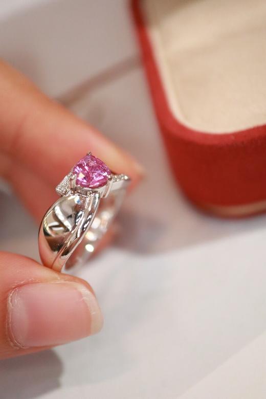 0.95ct 蓝宝石戒指 商品图0