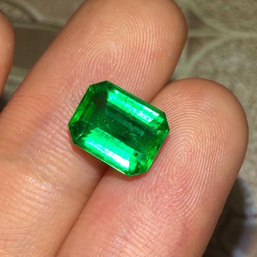 3.11ct 祖母绿裸石 商品图0