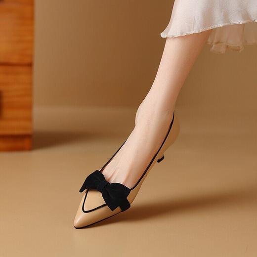 【预售5天】里外全皮 4.5cm蝴蝶结单鞋女2024春夏秋真皮拼色中跟细跟羊皮鞋子DB&M5878 商品图1
