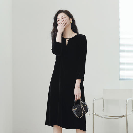 火桐hooton 新中式丝绒连衣裙633449 商品图1