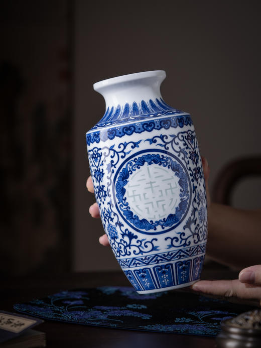 富玉  青花玲珑花瓶陶瓷器中式居家装饰品花瓶-手绘寿字瓶 商品图2
