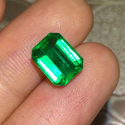 3.11ct 祖母绿裸石 商品图3