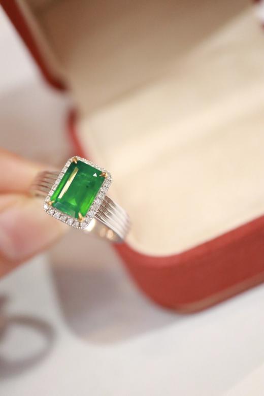 1.68ct 祖母绿戒指 商品图4