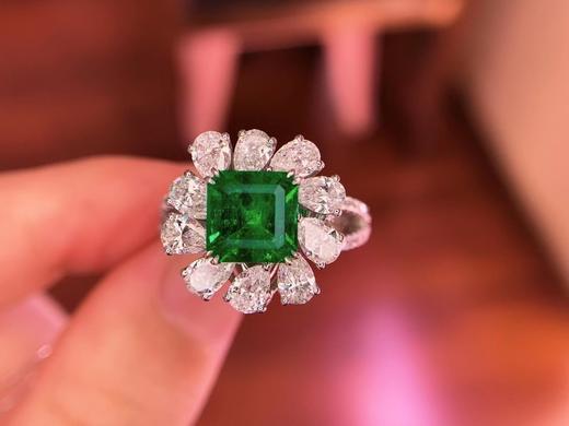 1.39ct 8.35g 祖母绿戒指吊坠 商品图1