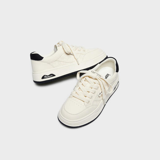 IEF/爱依服2025 秋季 时尚休闲百搭简约设计女低帮平底小白鞋605 商品图2