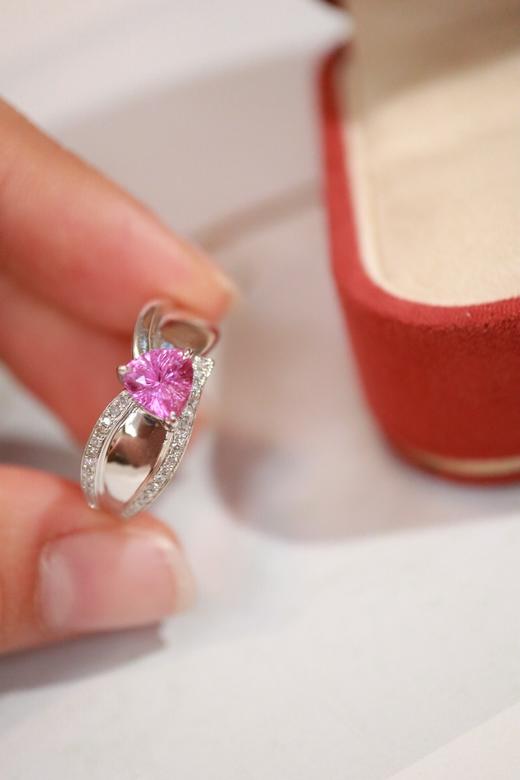 0.95ct 蓝宝石戒指 商品图5