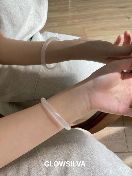 白月光 冰种石英岩玉手镯 商品图1