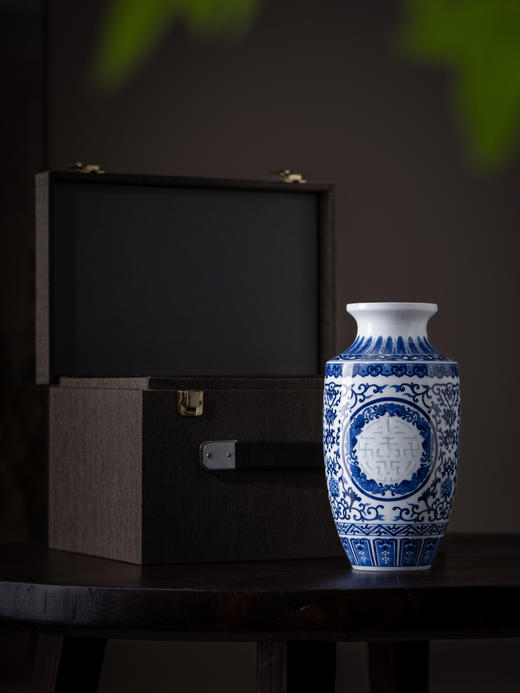 富玉  青花玲珑花瓶陶瓷器中式居家装饰品花瓶-手绘寿字瓶 商品图4