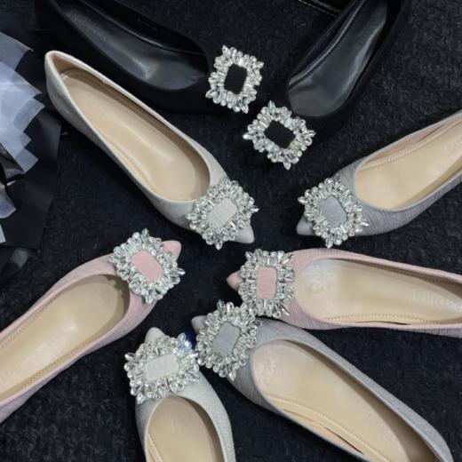 ✨✨✨上新｜闪钻RV同款单鞋轮高级感还是非它莫属😎 【ROAADN水钻Bingling尖头单鞋】只要98！🔥🔥 尖尖的鞋头设计，非常有人味 商品图0