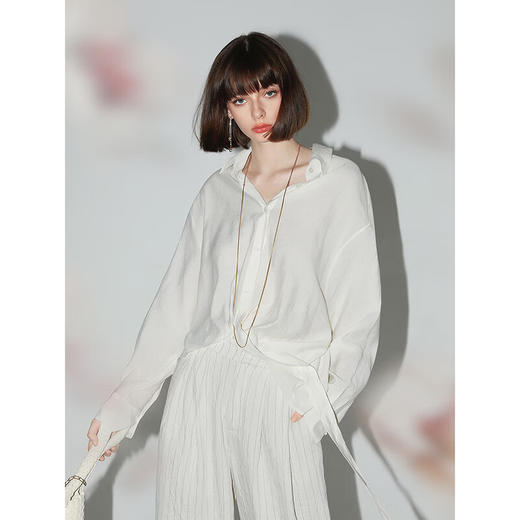 COCOBELLA设计感捏褶飘带衬衫灵动优雅通勤衬衣SR3067B 商品图1