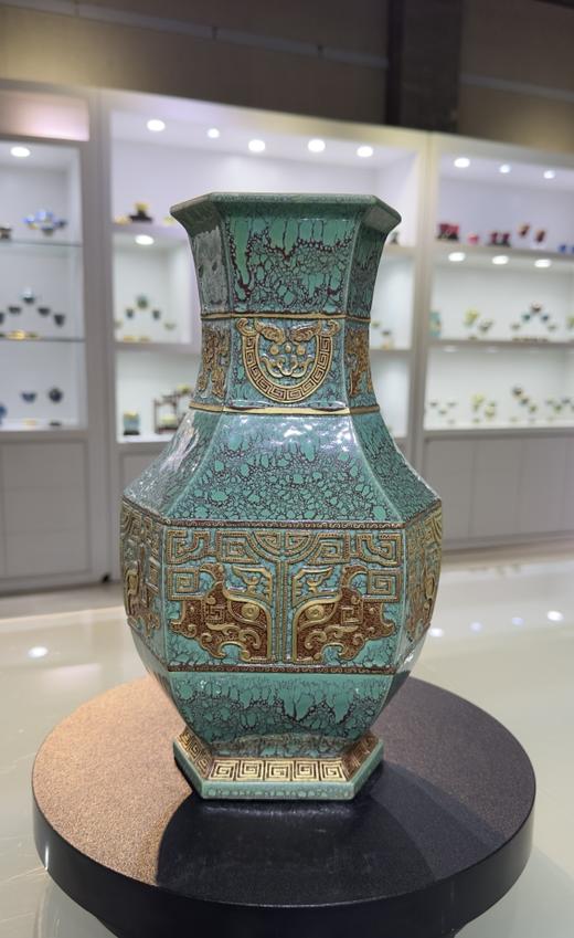 荤炉钧雕刻描金六方瓶 商品图0