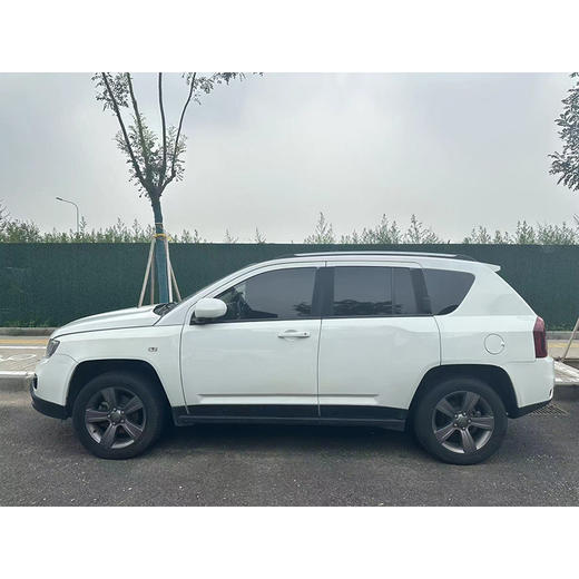 Jeep 指南者（进口）改款 2.4L 四驱豪华版【长租-北京】 商品图2