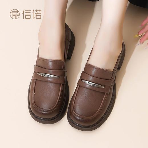信诺 真皮舒适女鞋 2024新款秋季一脚蹬软底单鞋复古乐福鞋小皮鞋Q1317-3 商品图3