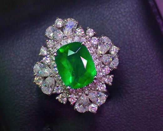 1.92ct 祖母绿戒指 商品图3