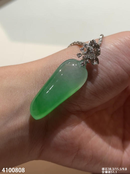 高冰艳绿福瓜吊坠【4100808】具体价格微信咨询 商品图1