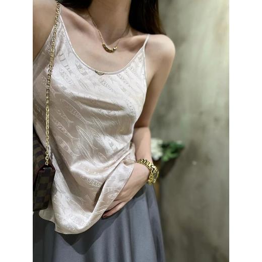 【包邮发顺丰】洛诗琳夏季新款轻柔亲肤高品质真丝提花缎面吊带GQ22079 商品图1