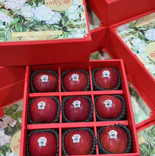 爱妃苹果，9只定制礼盒装，爱妃苹果脆爽香甜，拥有红宝石般的色泽，抗氧化。 商品图4