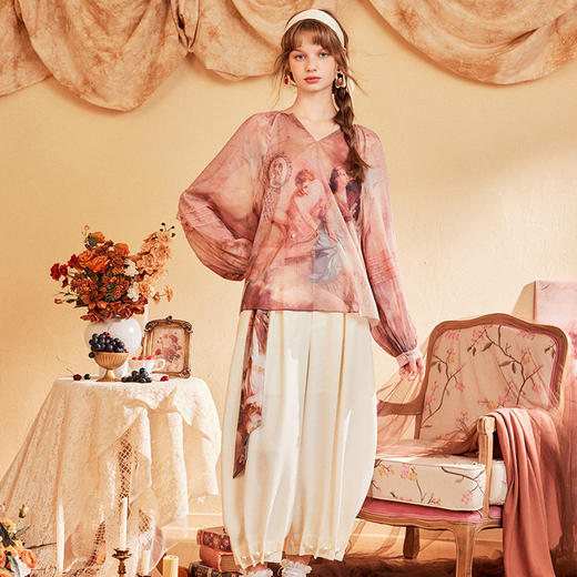 两三事史诗壁画2024秋季新款法式油画印花绑带灯笼袖雪纺衫女宽松 商品图2