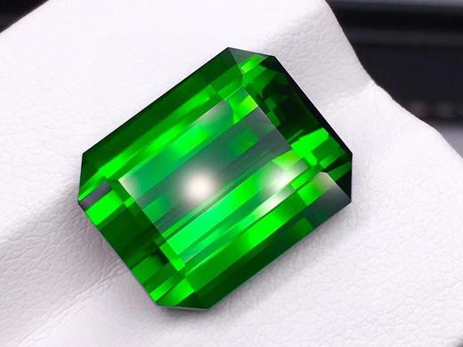 13.61ct 碧玺裸石 商品图3