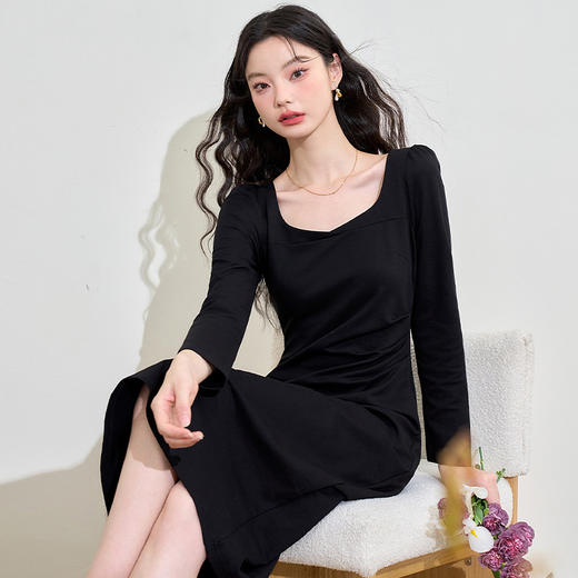 气质优雅高级感长袖连衣裙女早春交叉领重工打褶收腰长裙V3442250 商品图4