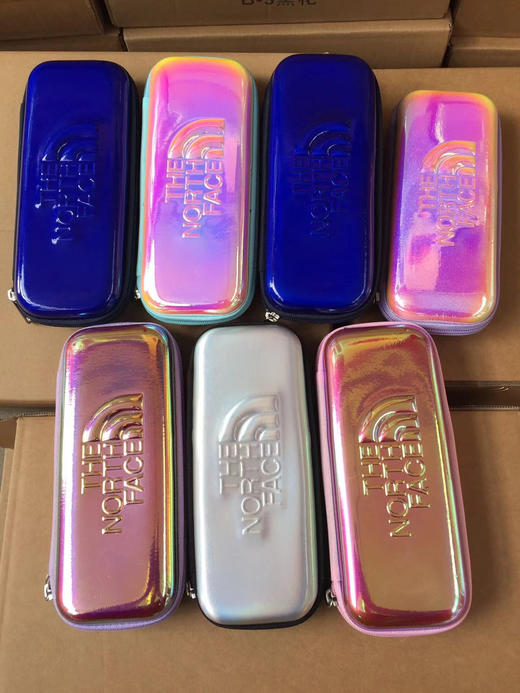 开学季❤️酷炫书包！【TNF小北儿童便携双肩包书包】独特护脊减负设计，有效保护孩子稚嫩的脊椎丨大容量设计！定制原单面料，轻盈、耐磨❗️配赠补习袋、玩偶、笔盒、求生哨！ 商品图6