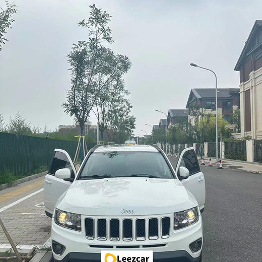 Jeep 指南者（进口）改款 2.4L 四驱豪华版【长租-北京】 商品图1