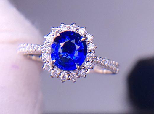 1.05ct 蓝宝石戒指 商品图2