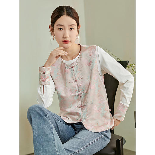 【年货节】熙世界新中式鹤纹提花马甲2025秋新款国风复古外搭背心马夹外套 商品图1